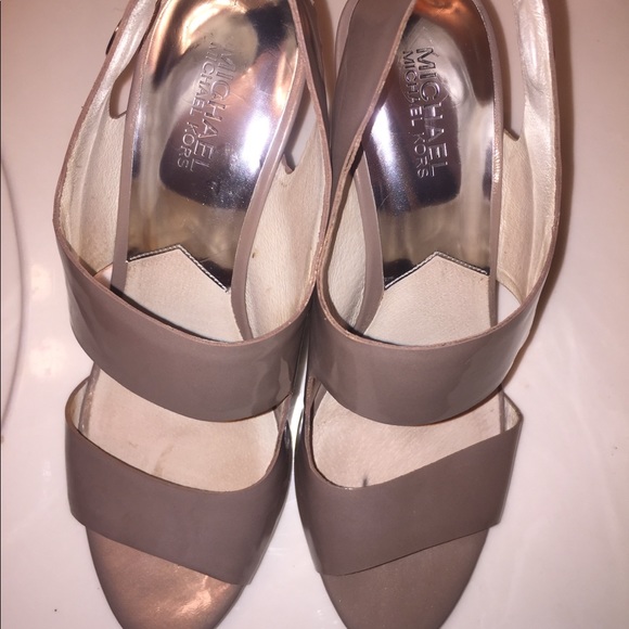 MK HEELS. EUC♥️ - Picture 2 of 5